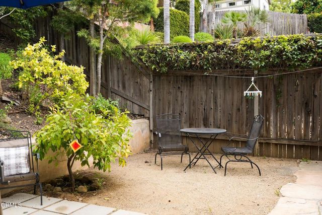 270 Valley Road, Oak View, CA 93022