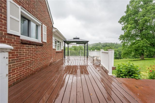 5 Carothers Way, Lincoln Boro, PA 15037