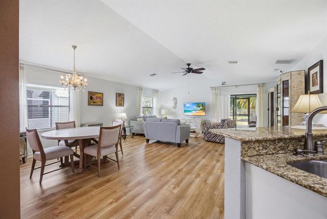 72 Mediterranean Boulevard E, Port St. Lucie, FL 34952