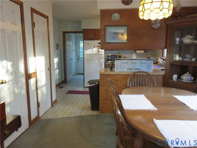 8225 S Mayfield Ln, Mechanicsville, VA 23111