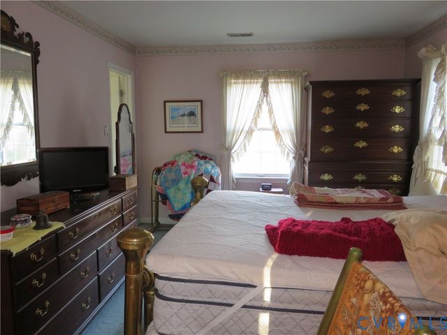 8225 S Mayfield Ln, Mechanicsville, VA 23111