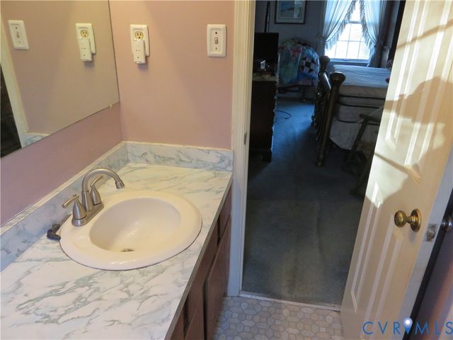 8225 S Mayfield Ln, Mechanicsville, VA 23111