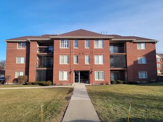 6970 HERITAGE Circle 1C, Orland Park, IL 60462