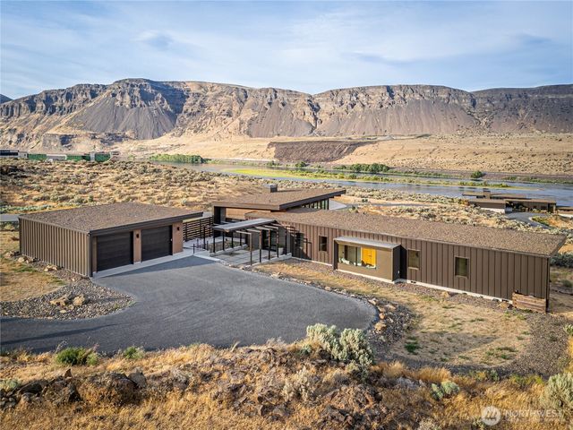 671 Ravens Home Ln Lot 7, Malaga, WA 98828