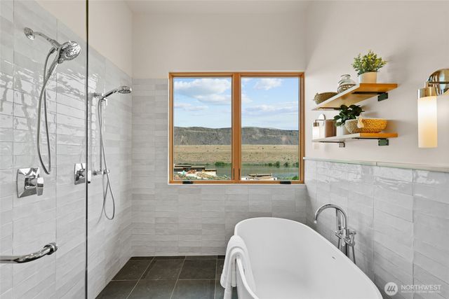 671 Ravens Home Ln Lot 7, Malaga, WA 98828