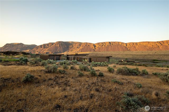 671 Ravens Home Ln Lot 7, Malaga, WA 98828