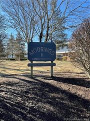 23 College Street APT 5, Clinton, CT 06413