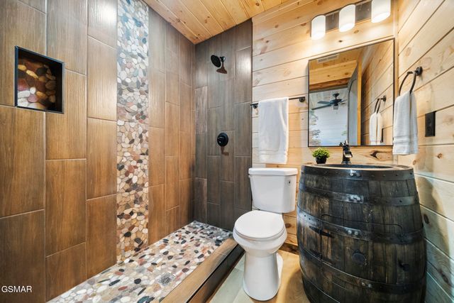 4015 Hitching Post Road, Pigeon Forge, TN 37863