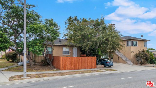 632 W Hillsdale Street, Inglewood, CA 90302