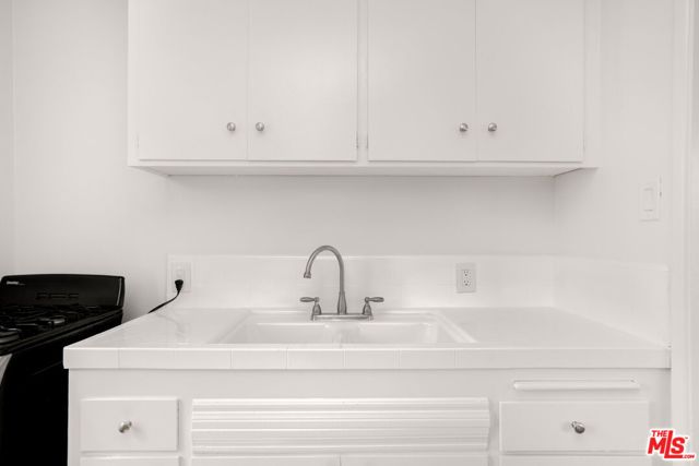 632 W Hillsdale Street, Inglewood, CA 90302