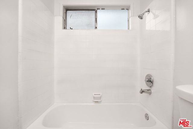 632 W Hillsdale Street, Inglewood, CA 90302