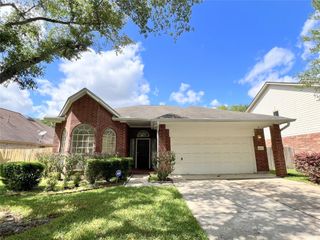 4723 Silverlake Drive, Sugar Land, TX 77479