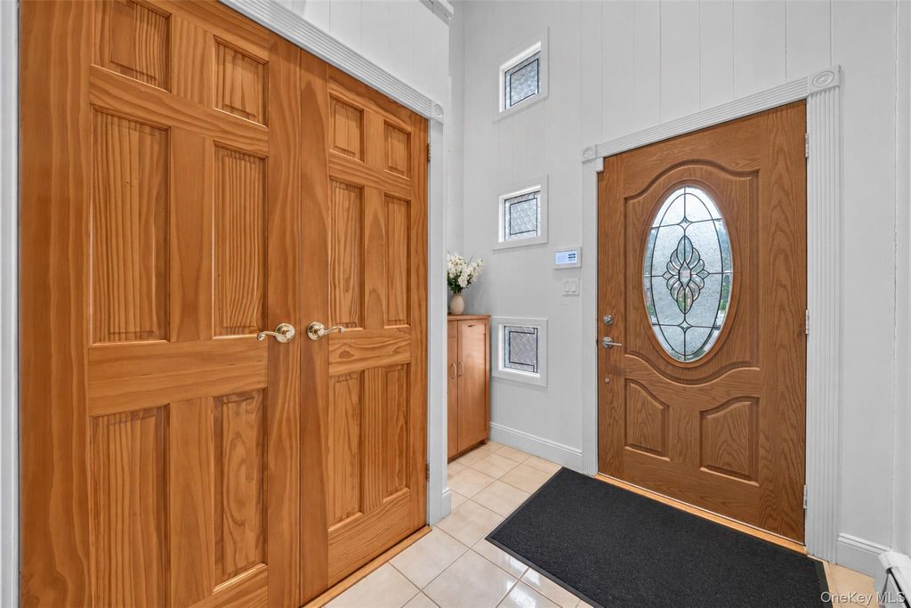68 Hazelwood Drive, Jericho, NY 11753 — photo 3