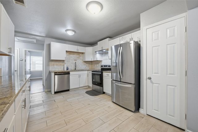 1818 Reever Street, Arlington, TX 76010