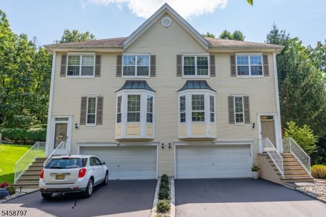 26 Whimble Ct, Wayne Twp., NJ 07470