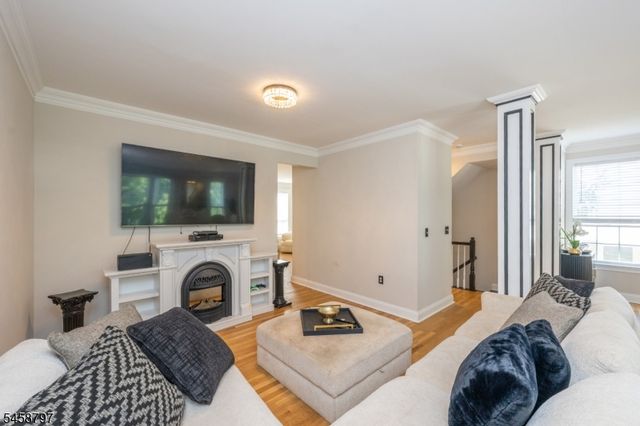 26 Whimble Ct, Wayne Twp., NJ 07470