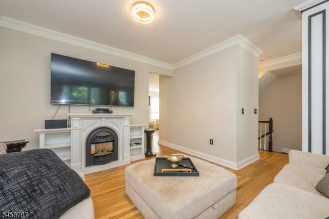26 Whimble Ct, Wayne Twp., NJ 07470