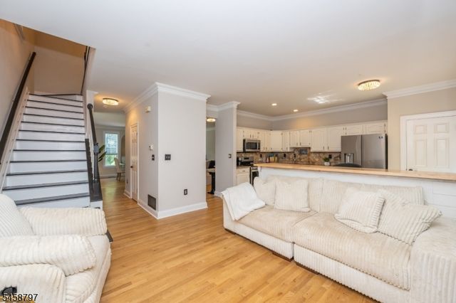 26 Whimble Ct, Wayne Twp., NJ 07470