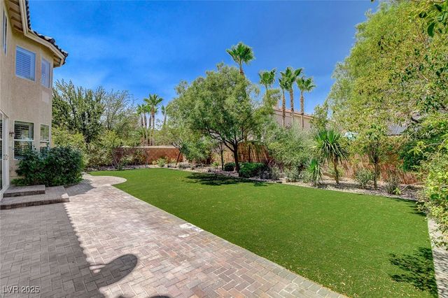 11241 Pentland Downs Street, Las Vegas, NV 89141