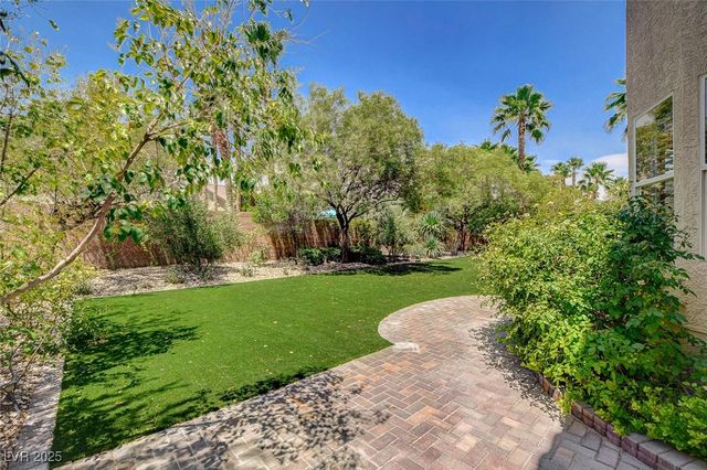 11241 Pentland Downs Street, Las Vegas, NV 89141