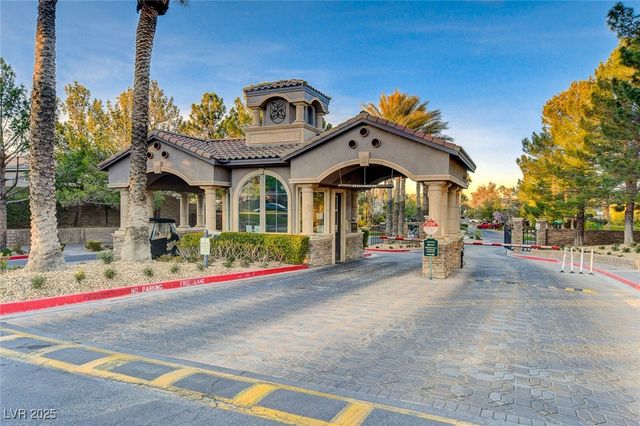 11241 Pentland Downs Street, Las Vegas, NV 89141