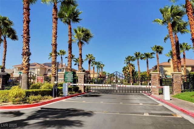 11241 Pentland Downs Street, Las Vegas, NV 89141