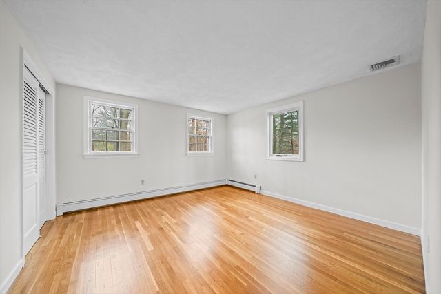 7 Surrey Ln, Canton, MA 02021