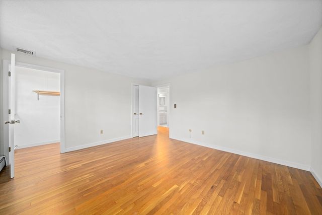 7 Surrey Ln, Canton, MA 02021