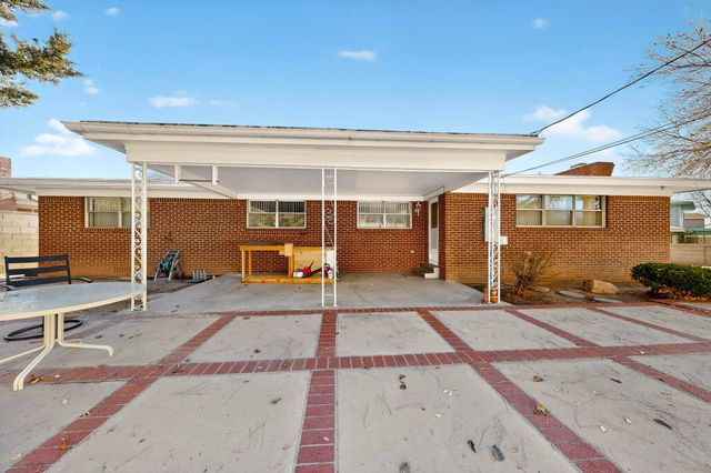 8205 Connecticut Street NE, Albuquerque, NM 87110