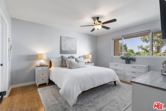 15157 Magnolia Boulevard F, Sherman Oaks, CA 91403