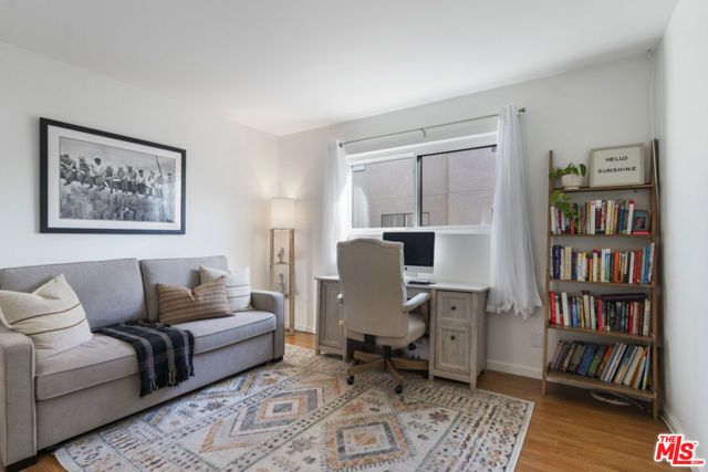 15157 Magnolia Boulevard F, Sherman Oaks, CA 91403