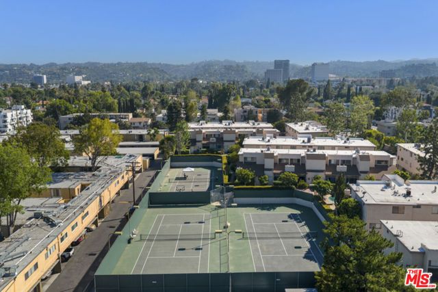 15157 Magnolia Boulevard F, Sherman Oaks, CA 91403