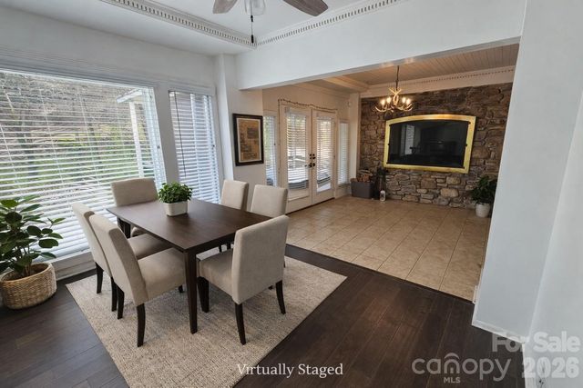 34 Landfair Lane, Hendersonville, NC 28792