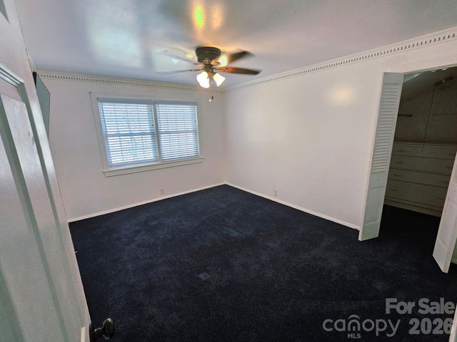 34 Landfair Lane, Hendersonville, NC 28792