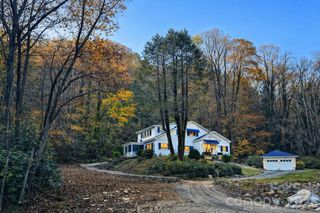 34 Landfair Lane, Hendersonville, NC 28792