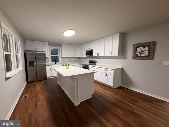 706 203RD ST, Pasadena, MD 21122