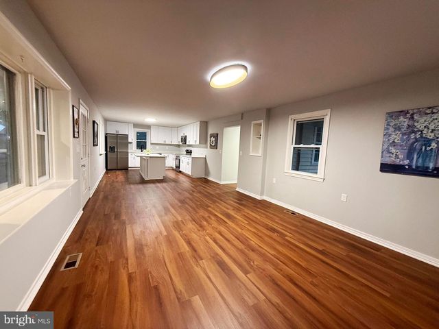 706 203RD ST, Pasadena, MD 21122
