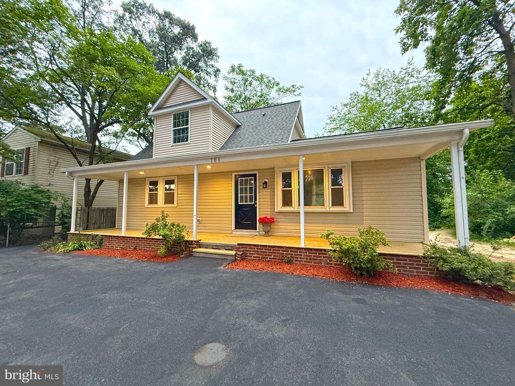706 203RD ST, Pasadena, MD 21122