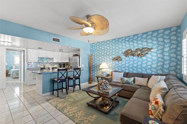 10280 GULF BOULEVARD 25, Treasure Island, FL 33706