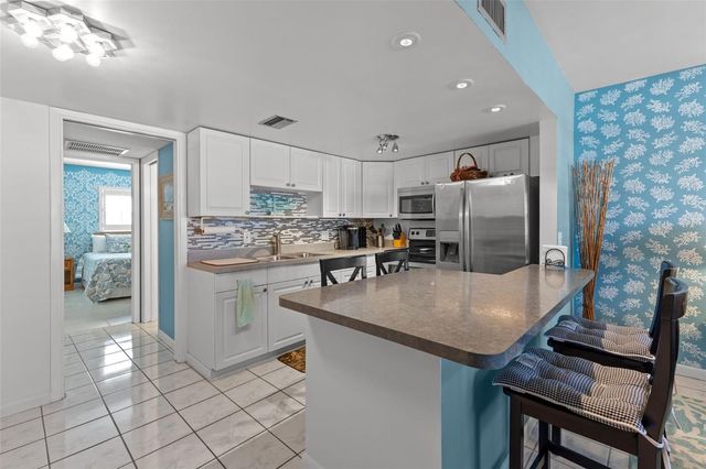 10280 GULF BOULEVARD 25, Treasure Island, FL 33706