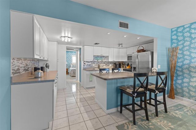 10280 GULF BOULEVARD 25, Treasure Island, FL 33706