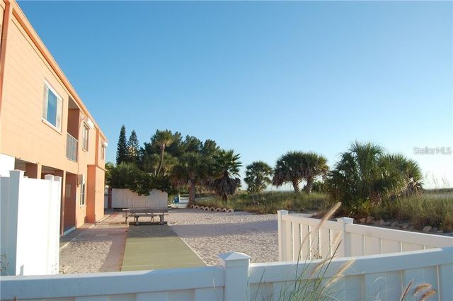 10280 GULF BOULEVARD 25, Treasure Island, FL 33706