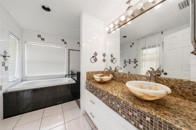 8810 KENSINGTON COURT, Kissimmee, FL 34747