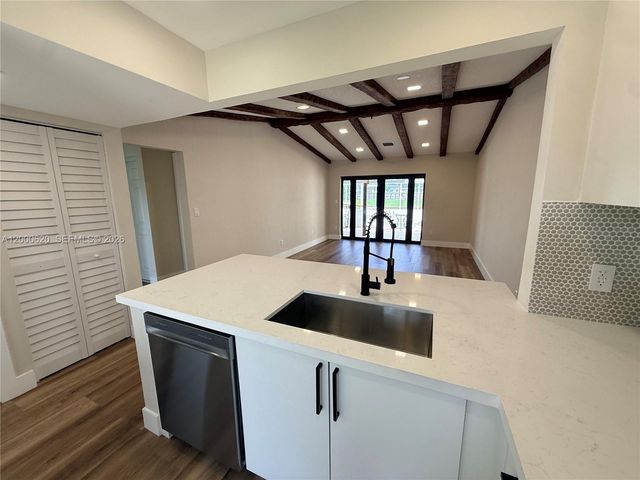 12104 SW 110th St Cir S, Miami, FL 33186