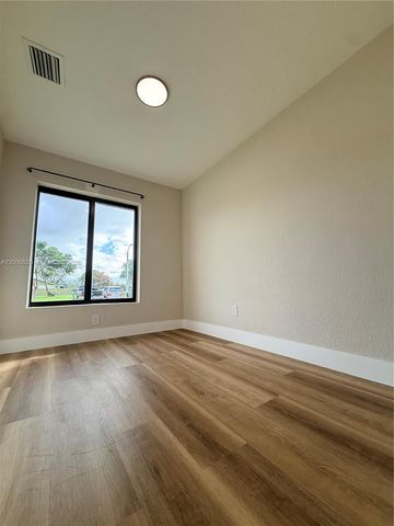 12104 SW 110th St Cir S, Miami, FL 33186