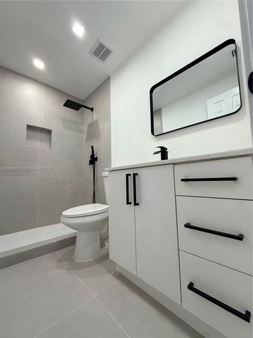 12104 SW 110th St Cir S, Miami, FL 33186