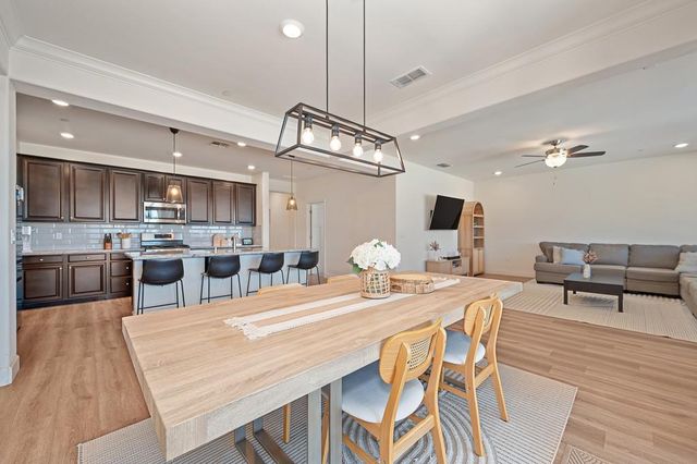 9381 Lilac Bush Ct, Sacramento, CA 95829