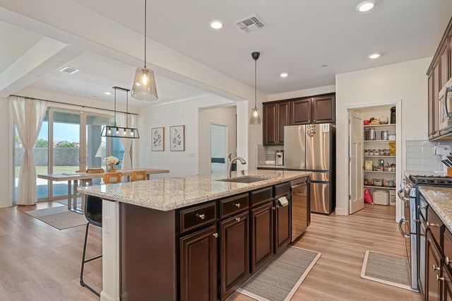9381 Lilac Bush Ct, Sacramento, CA 95829