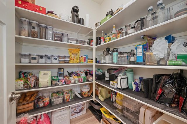 9381 Lilac Bush Ct, Sacramento, CA 95829