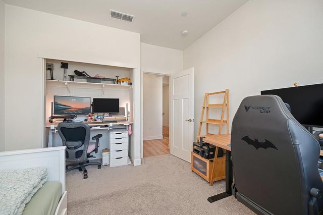 9381 Lilac Bush Ct, Sacramento, CA 95829